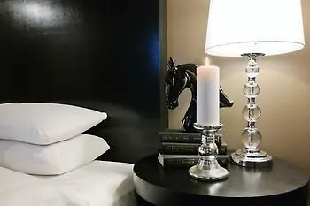 **  Hotel Del Sol, Boutique Phoenix Airport USA