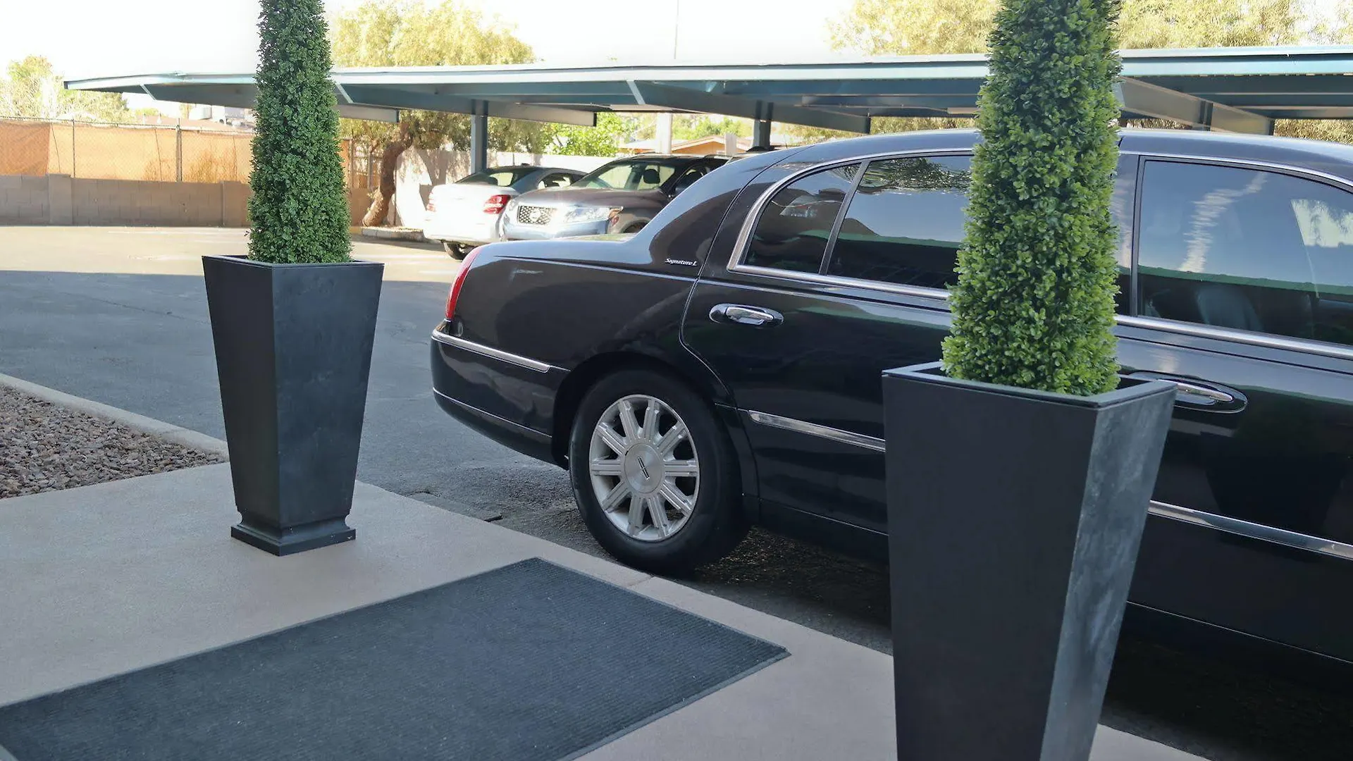 **  Hotel Del Sol, Boutique Phoenix Airport USA